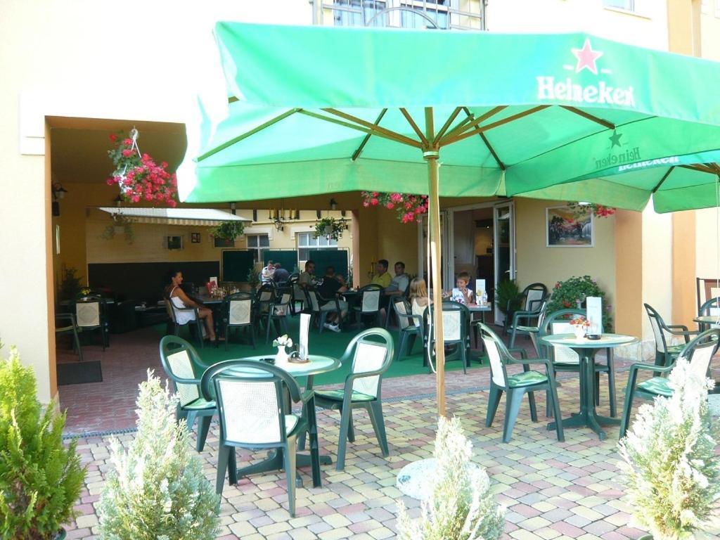 Hotel Lukacs Superior Kazincbarcika Exterior photo