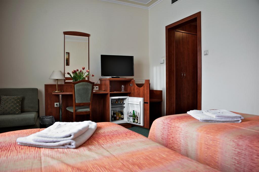 Hotel Lukacs Superior Kazincbarcika Room photo